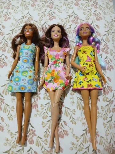 Barbies 
