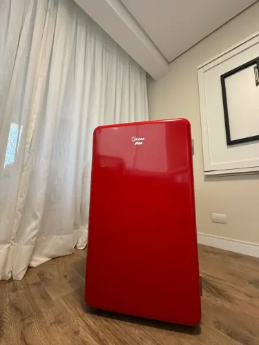 Frigobar Vermelho Retrô Midea