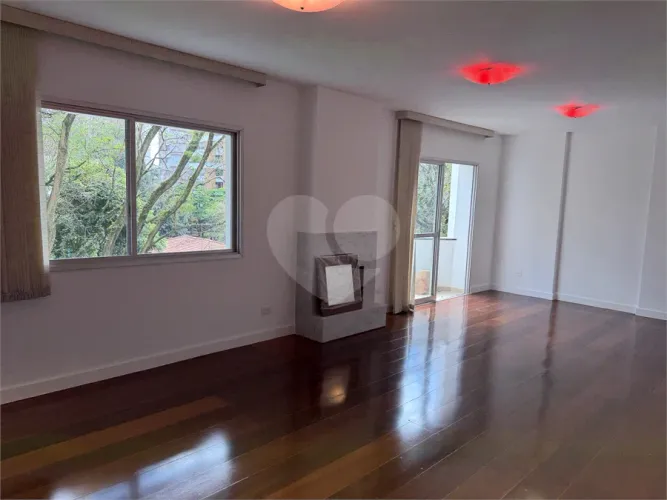 Apartamento com 4 quartos para locação em Vila madalena - SP