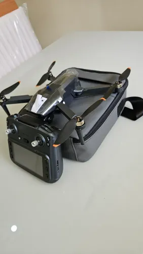 Drone L600 Pro Max - Gimbal 3 Eixos e Controle com Tela Integrada