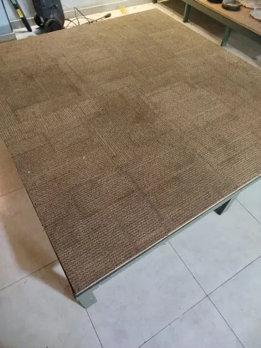 Palco para música ambiente em restaurante ou bar