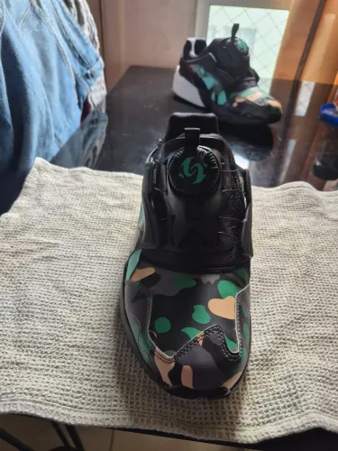 No precinho para sair rápido " Puma disc blaze "