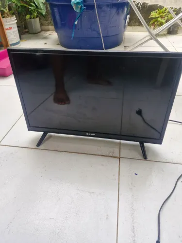 Tv Semp para retirada de peças