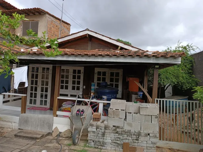 Casa de madeira montável