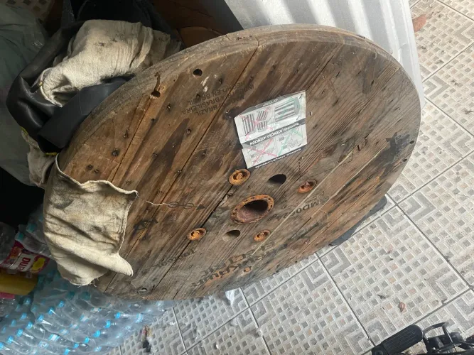 Bobina/Mesa de madeira
