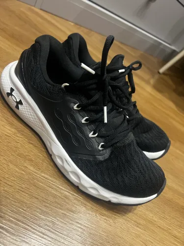 Tênis Under Armour Charged Vantage Original