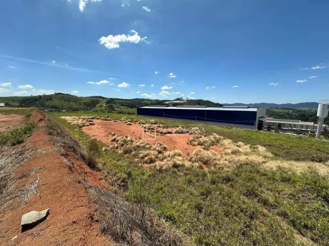 Terreno à venda, 3000 m² por R$ 1.400.000 - Próximo à rodovia - Atibaia/SP