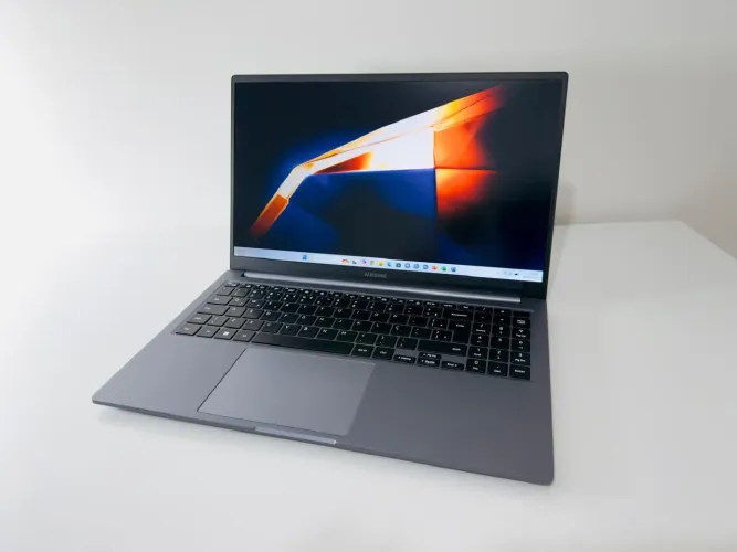 Notebook Samsung Galaxy Boo4-I5-13th-8GB Ram-SSD 256GB Nvme-Tela 15.6 FHD IPS