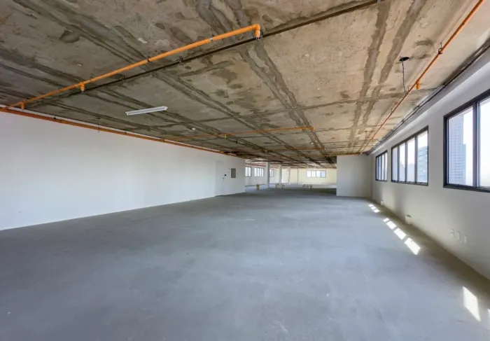 Sala comercial na Rua Itapeti, 441 - conjunto 21 231 m²