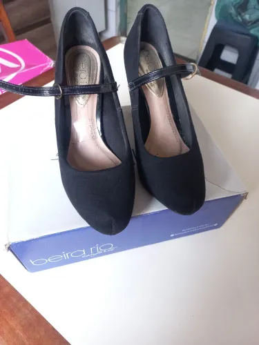 Scarpin Preto com Alças Reguláveis 