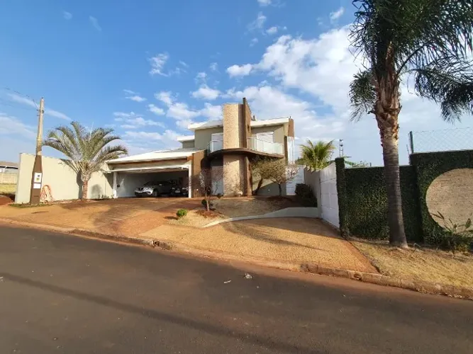 Casa dos sonhos em condomínio fechado