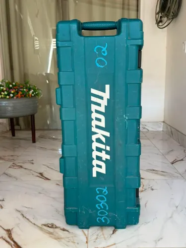 Martelete makita 220 watts