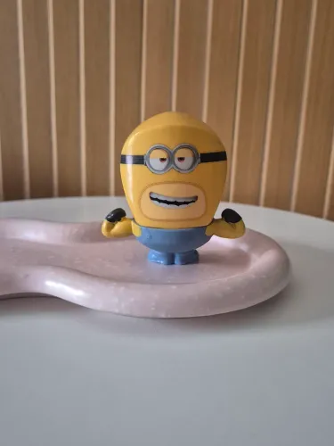 miniatura do Mega Dave (o Minion musculoso) da franquia Meu Malvado Favorito 4,
