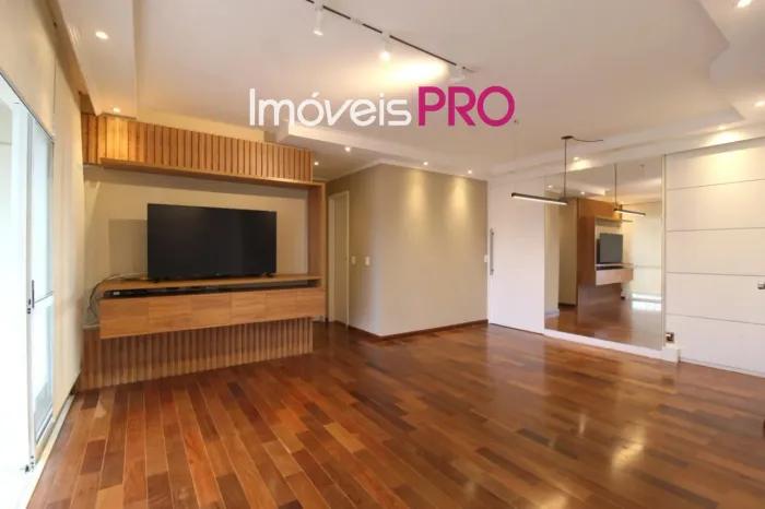 Apartamento para locação com 126m² em Moema - São Paulo.