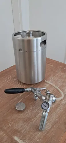 Barril de 5L com torneira italiana semi novo