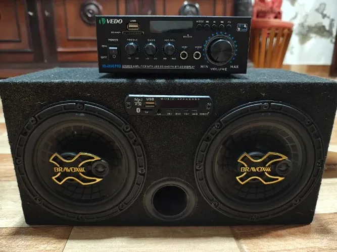 Caixa de som Bluetooth karaokê