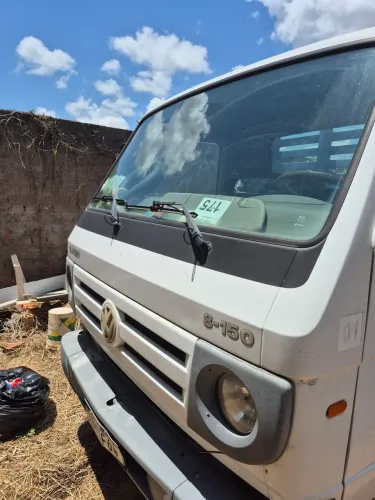 Caminhão 8 150 delivery
