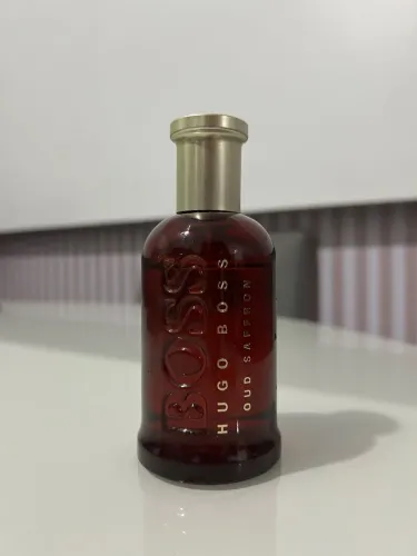 PERFUME HUGO BOSS OUD SAFFRON