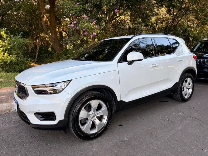 Volvo XC40 T-4 2.0 190cv FWD 2020