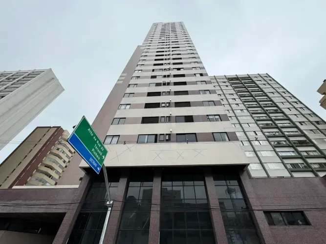Apartamento 2 dormitórios para locação no Centro de Curitiba