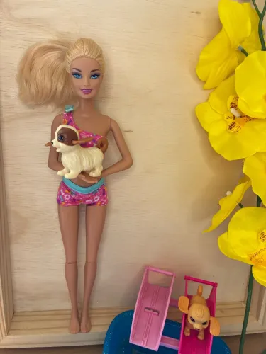 Barbie Corrida dos Cachorrinhos - Mattel 2012