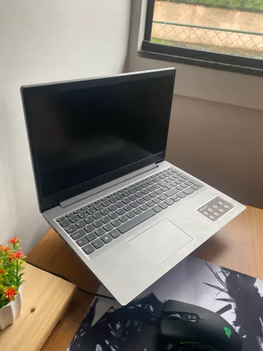 Vendo Lenovo s145 ideapad zero km usado poucas vezes !!! 