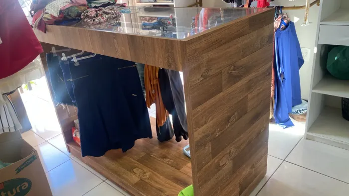 Vendo balcão de vidro arara em baixo top 
