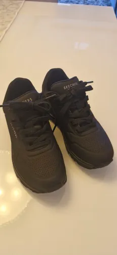 Tênis Skechers nº 33 feminino usado 1x
