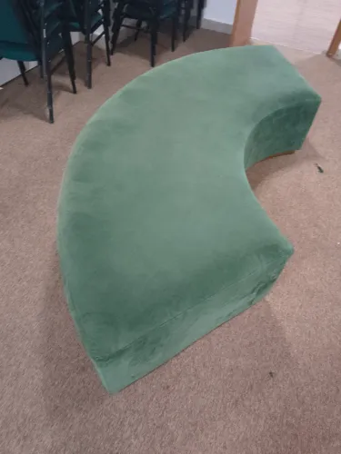 Sofa para decoração recepção e consultórios ou salas decorativas! 