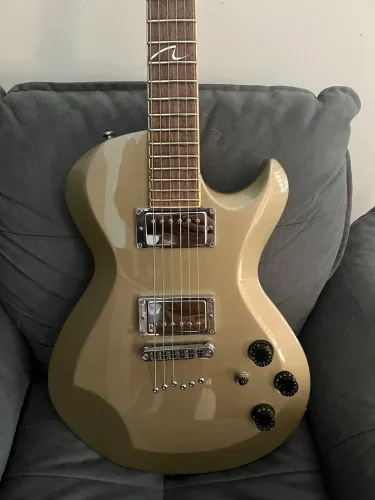 Guitarra Cort - Z-44 (estado de novo) LEIA O ANÚNCIO ANTES DE PERGUNTAR!