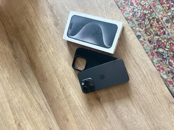 Iphone15   cor blak 