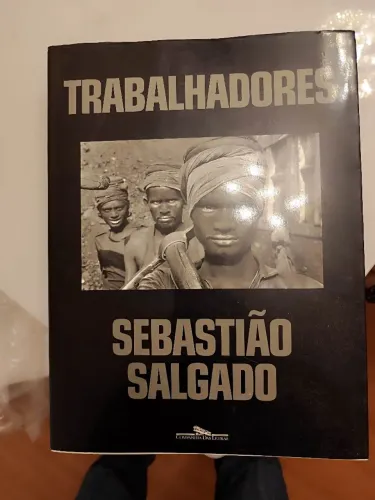 Livro Trabalhadores Sebastião Salgado 