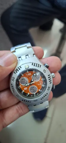 Relógio swatch parado tira peças ou original vendo olx pay mais entrega para todo Brasil 