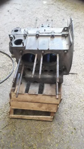 Vendo bloco motor a ar sp2 variante fusca.