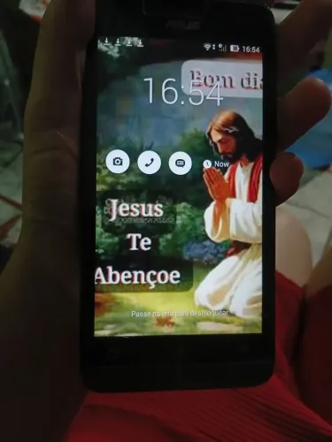 ele está funcionando para ligar para outras pessoas só não é modelo novo