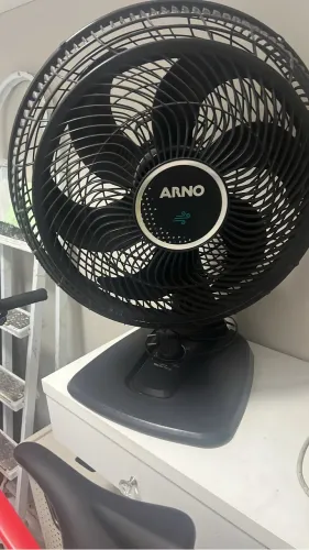 Ventilador grande semi-novo