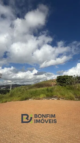 Lote com vista para Ibituruna no Castelo por apenas R$ 200.000,00!