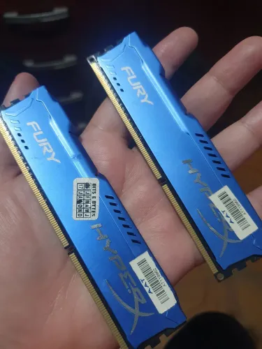 2x 4gb hyper X fury ddr3
