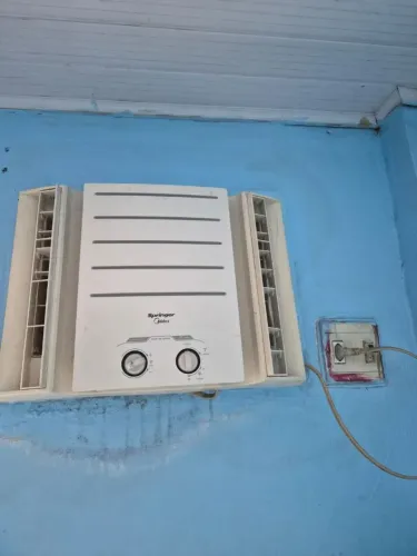 VENDE-SE AR-CONDICIONADO 