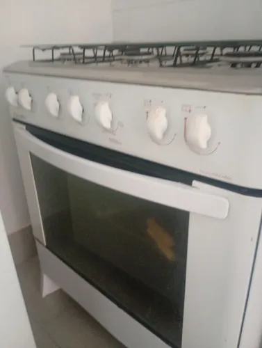 Vendo fogão 6 bocas com forno