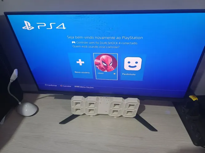 ps4 fat e dois controles