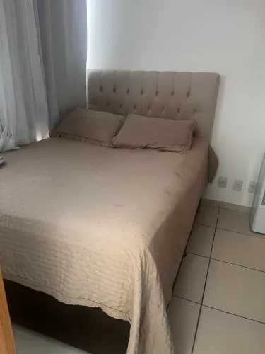 Cama de casal com cabeceira