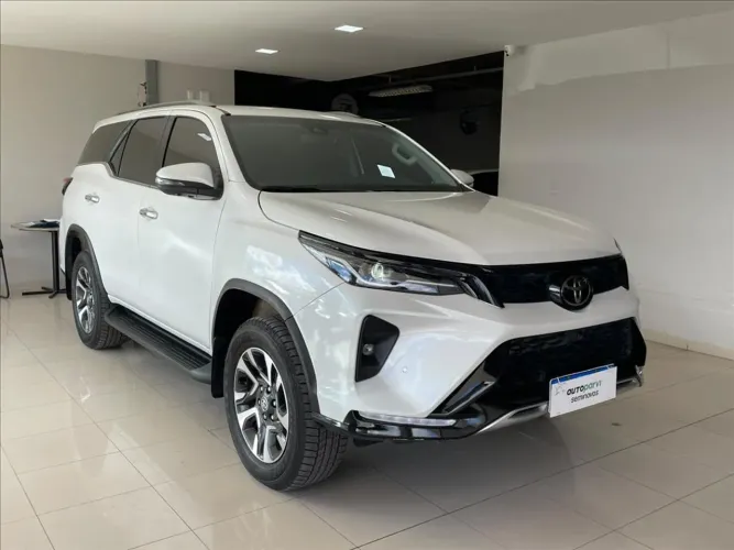 Toyota Hilux SW4 4X4 2.8 Diesel 2025