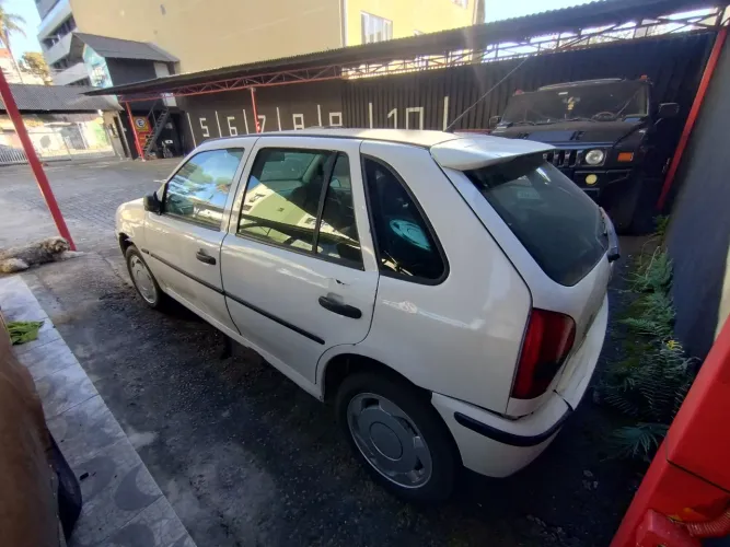 Volkswagen Gol Geração III Sport 1.0 MI 16V Gasolina Mec. 4P 2002