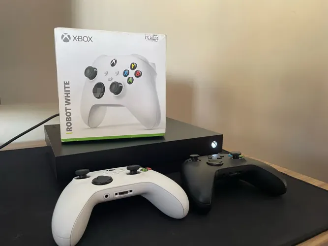 Xbox one x 1Tb 2 controles