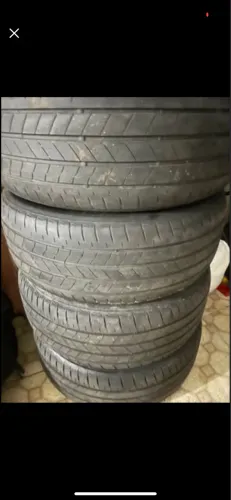 Pneus bridstone 215/50r17 80%
