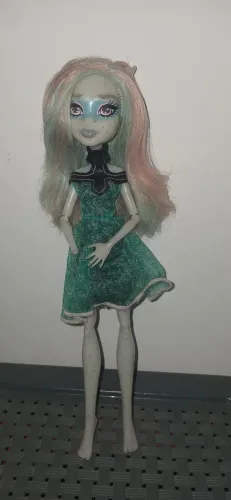 Monster high rochelle haunted
