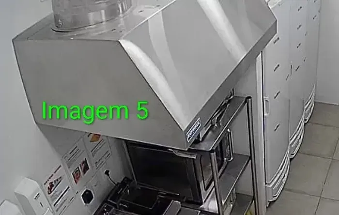 Coifa Inox com exaustor.