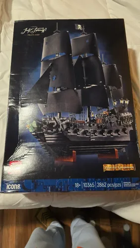 Lego Icons 10365 - Barco Pirata do Capitão Jack Sparrow - Novo/Dano na embalagem