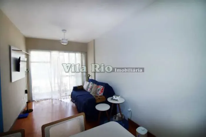 Apartamento 02 quartos com varanda em Vaz Lobo